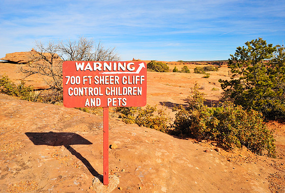 What the sign says, Canyon de Chelly